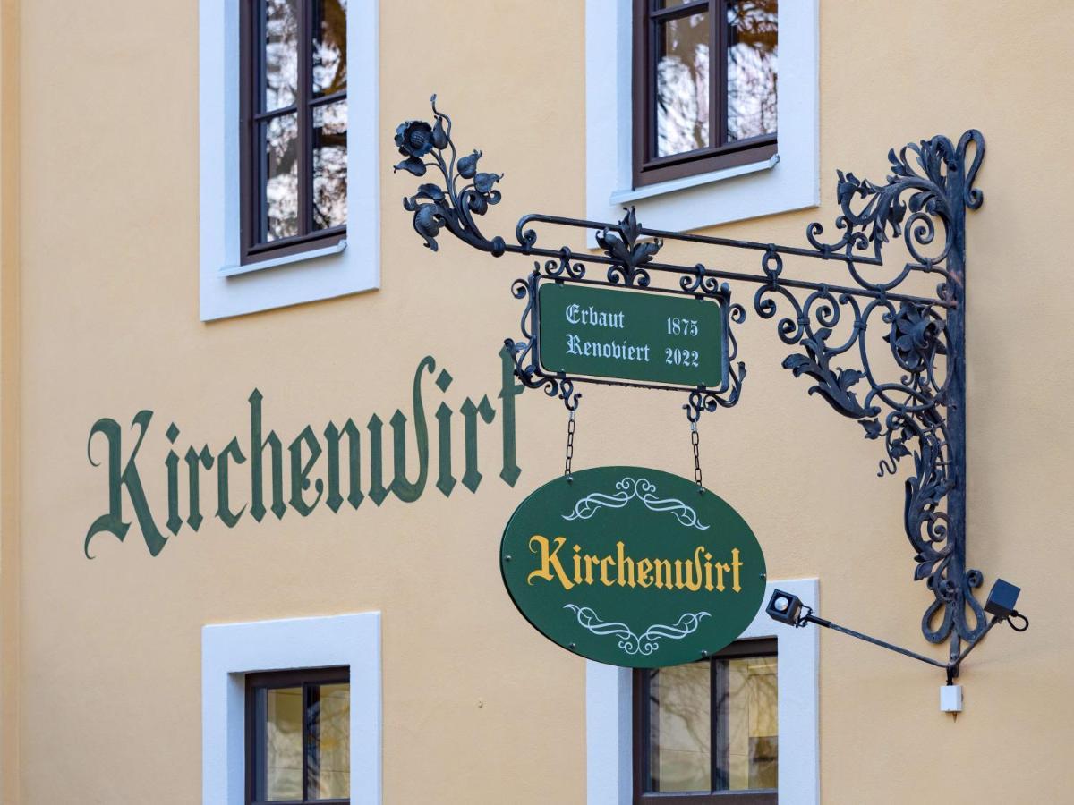 Готель Kirchenwirt Woergl Екстер'єр фото